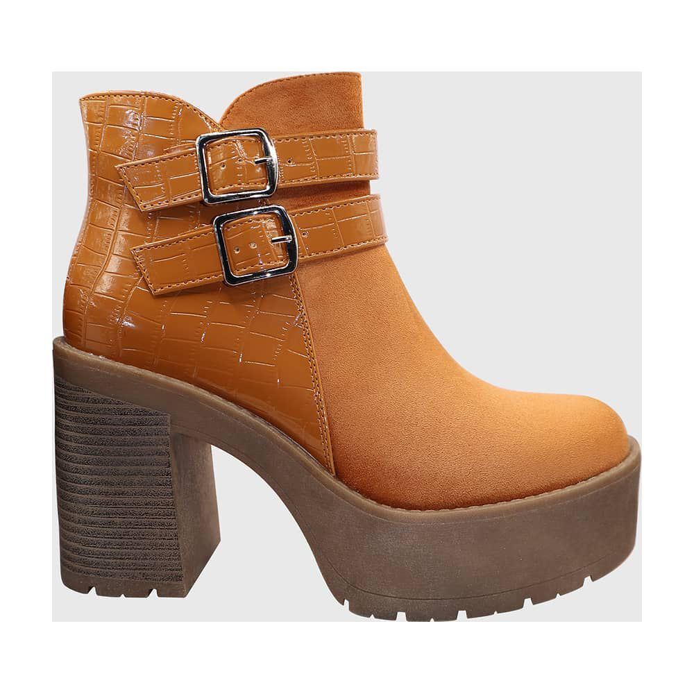 Botin Shunky Tachas Camel image number 4.0